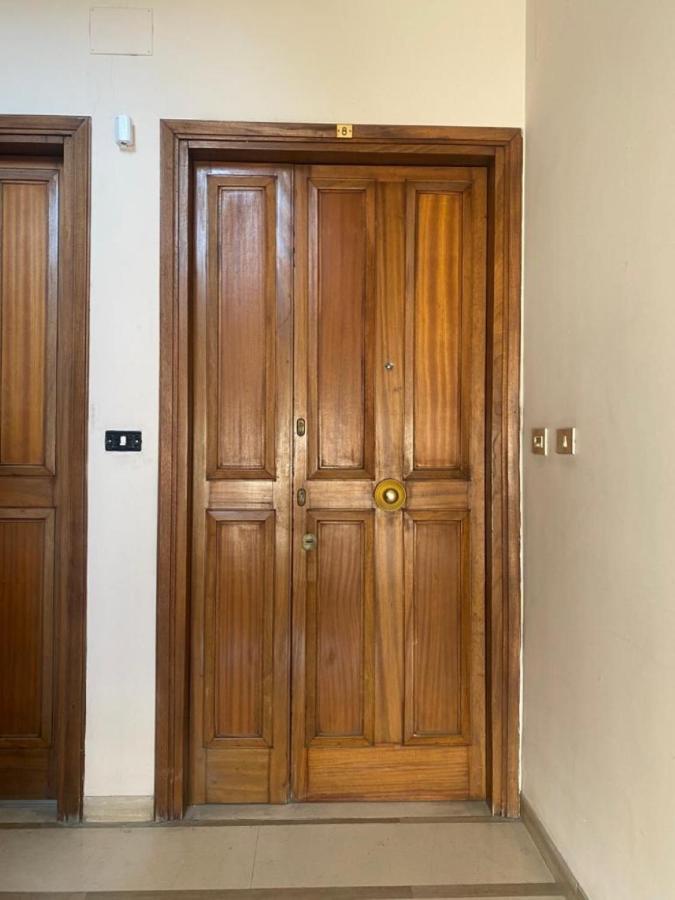 Bright And Large Apartment Via Montegrappa Livorno Exterior photo
